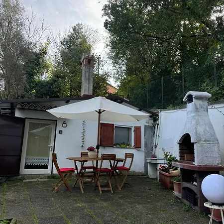 Casetta Con Giardino A Monteluce 펜션